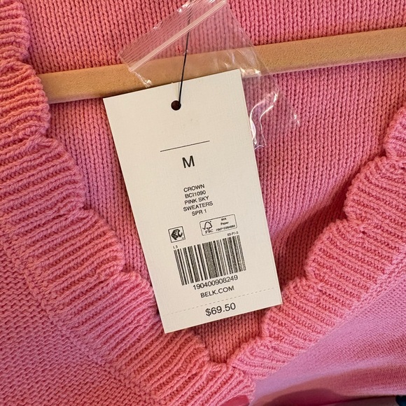 Crown & Ivy V-Neck Crochet Sleeve Button Cardigan and coordinating cropped pants - Picture 2 of 7